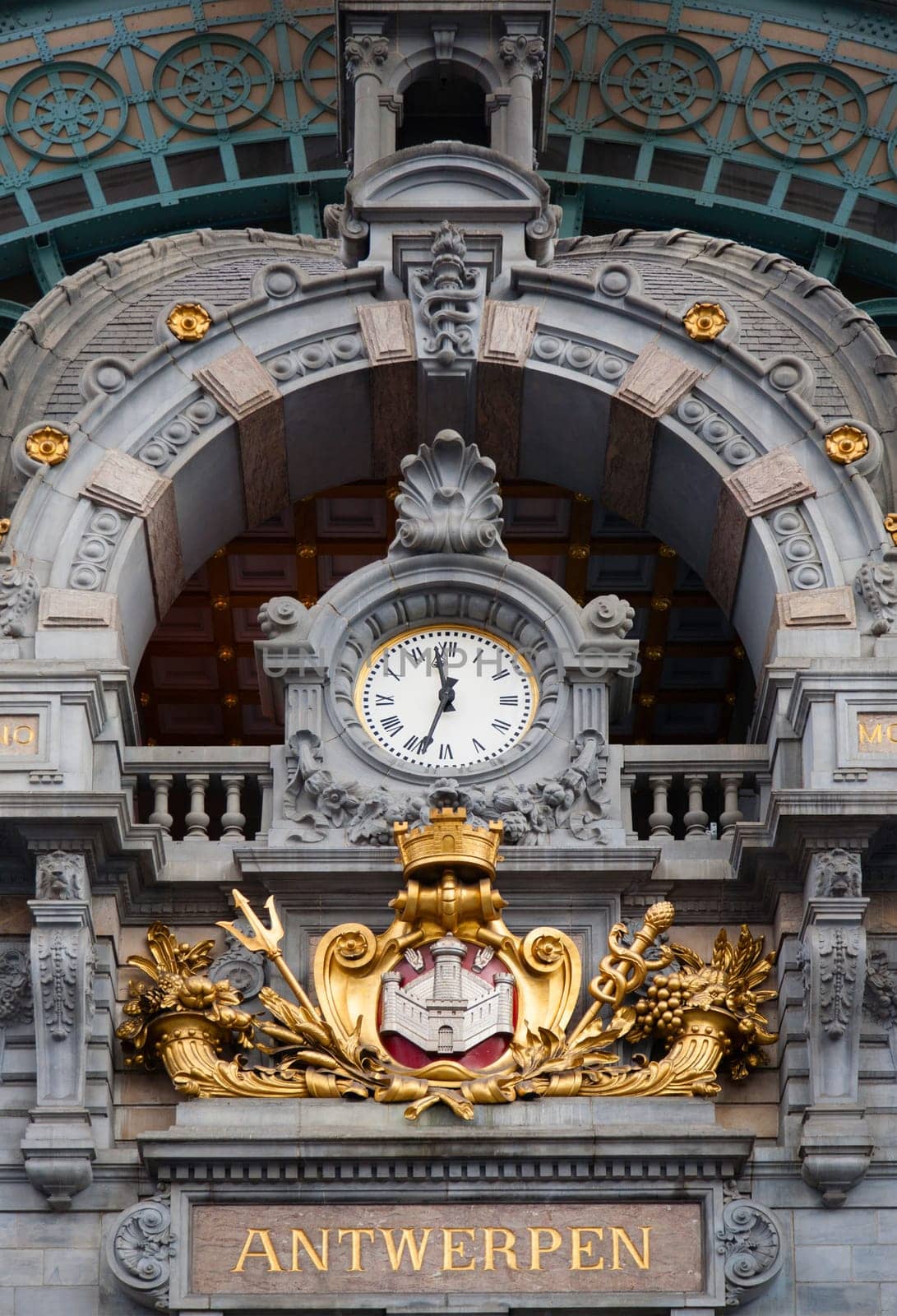 Clock on Antwerp Central railway station.