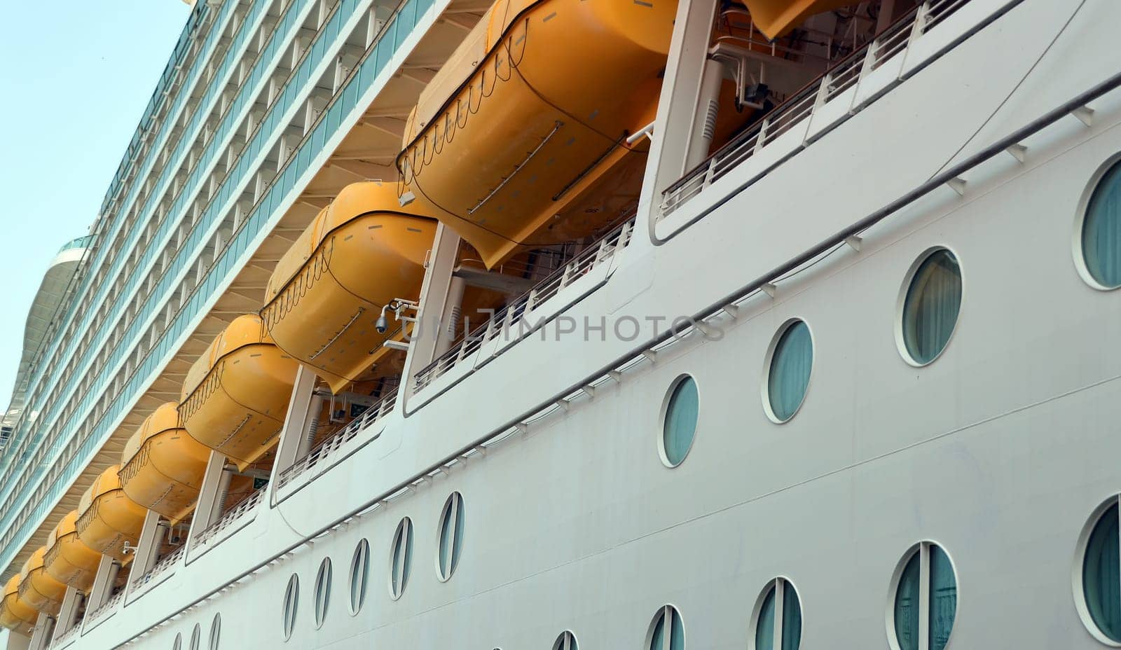 Giant steamer up close