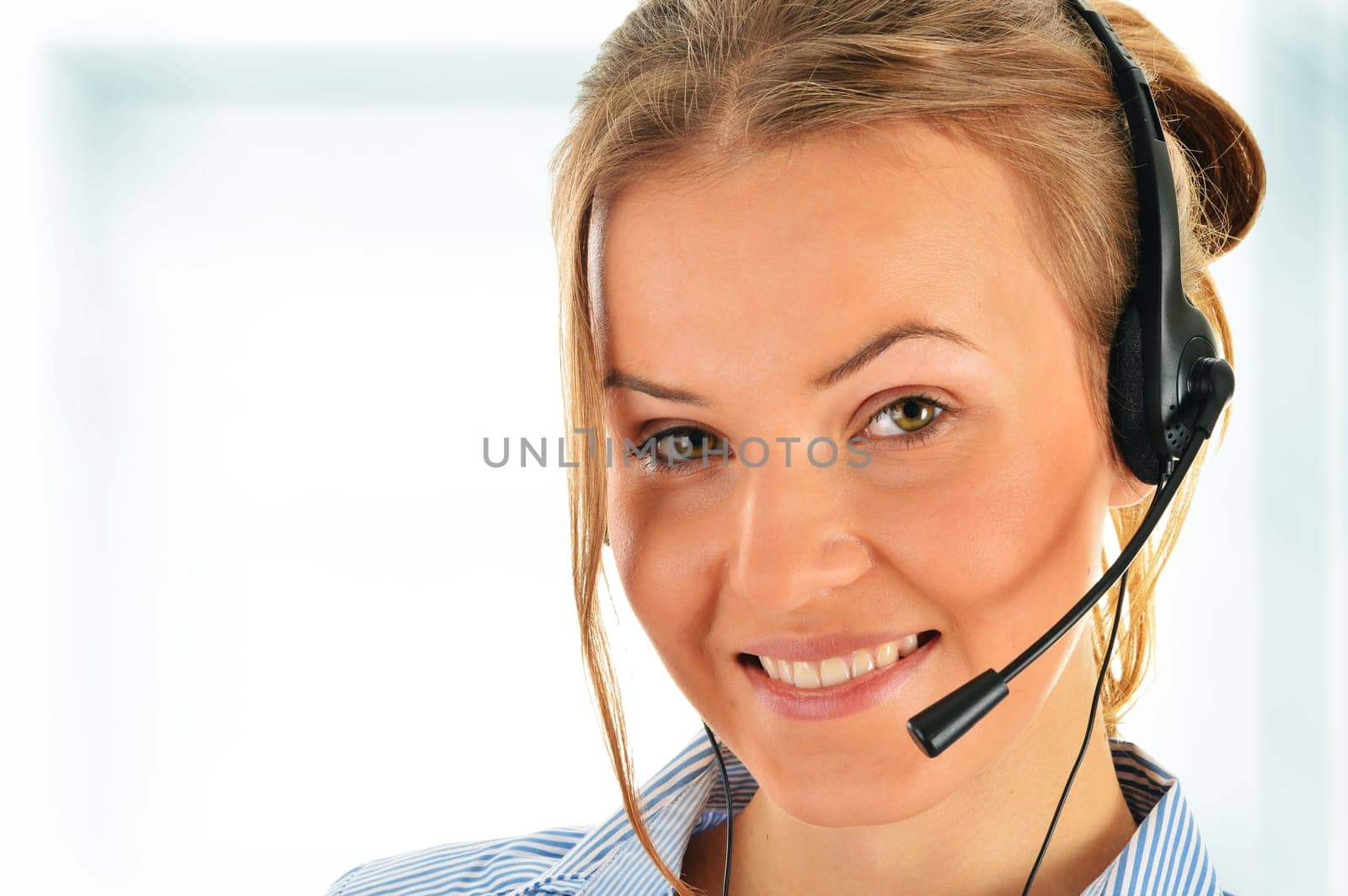 Call center operator. Customer support. Helpdesk.