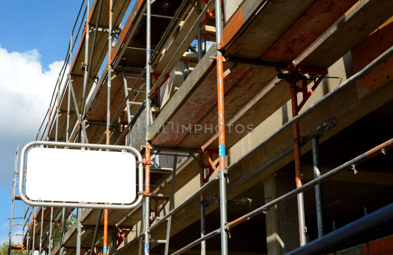 Scaffolding with shield and free text