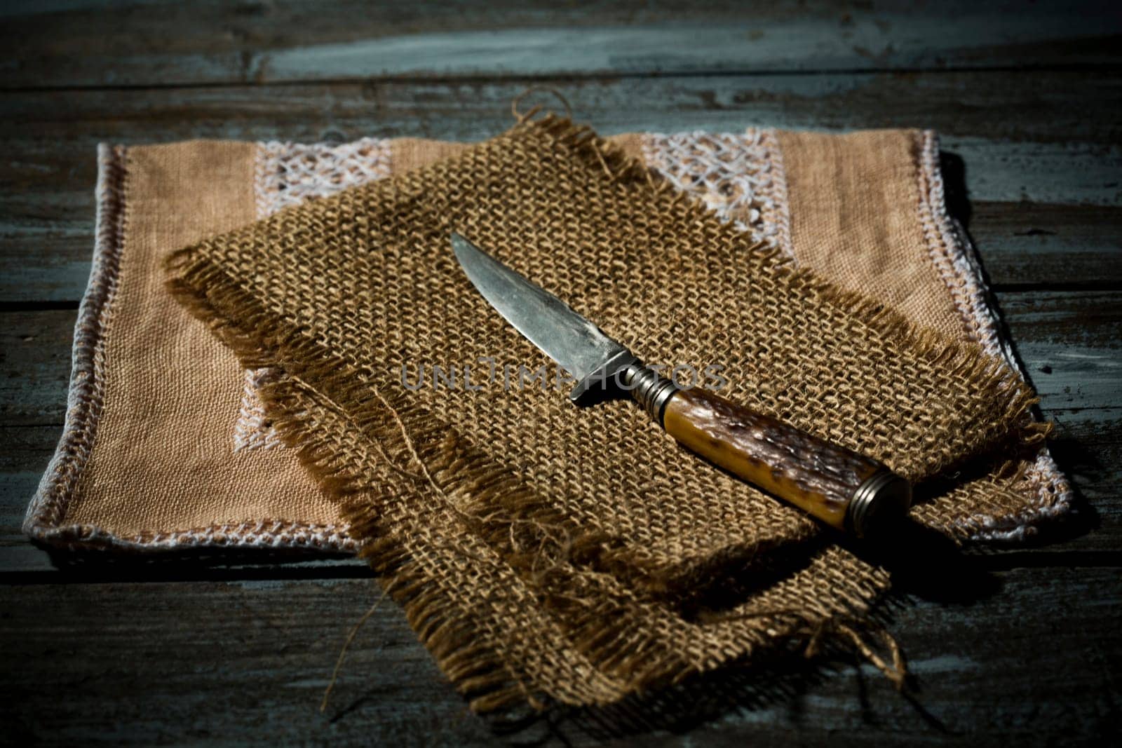 Hunting knife