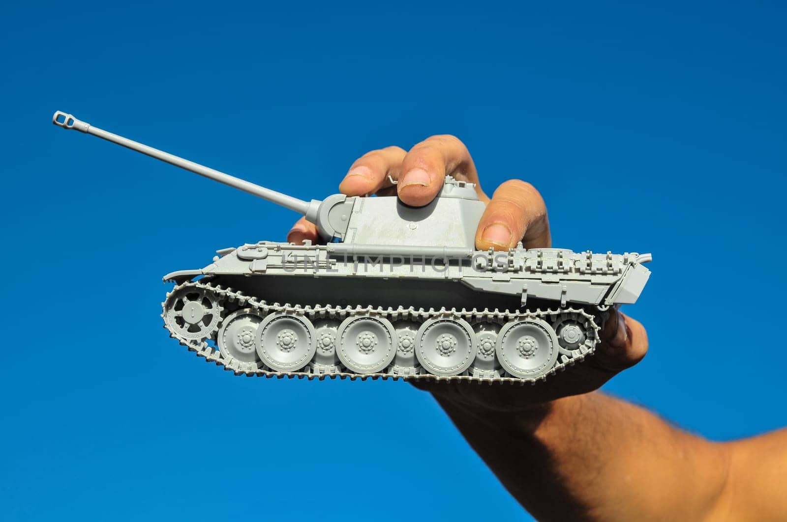 Old Ancient Vinatge Figurine Model Gray Tank From World War