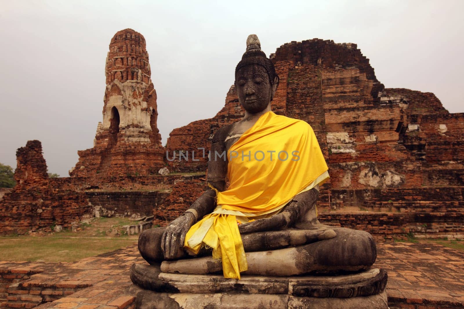 Wat Ratburana Temple in the temple city of Ayutthaya,Thailand.