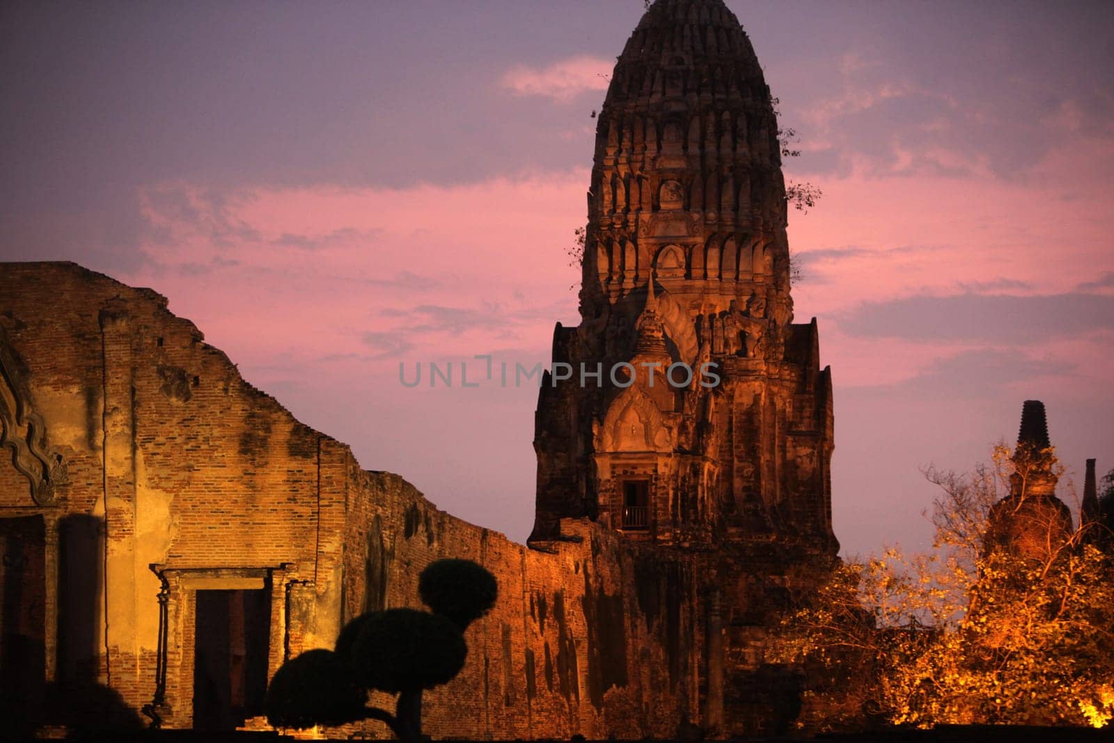 Wat Ratburana Temple in the temple city of Ayutthaya,Thailand.