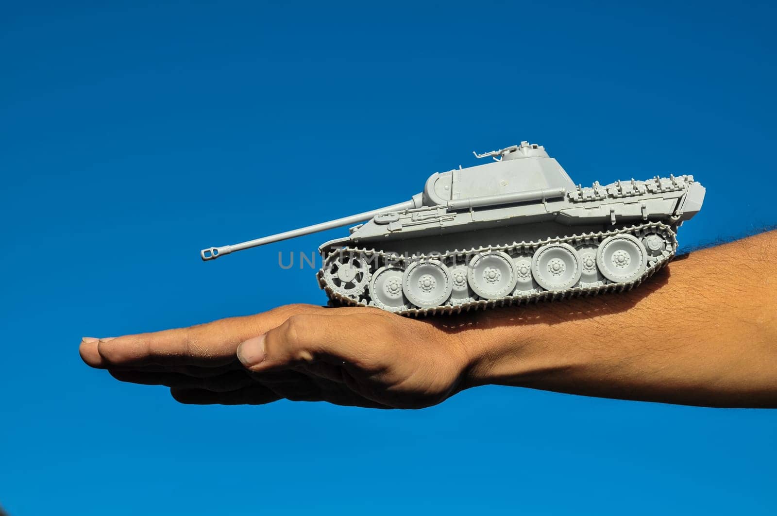 Old Ancient Vinatge Figurine Model Gray Tank From World War