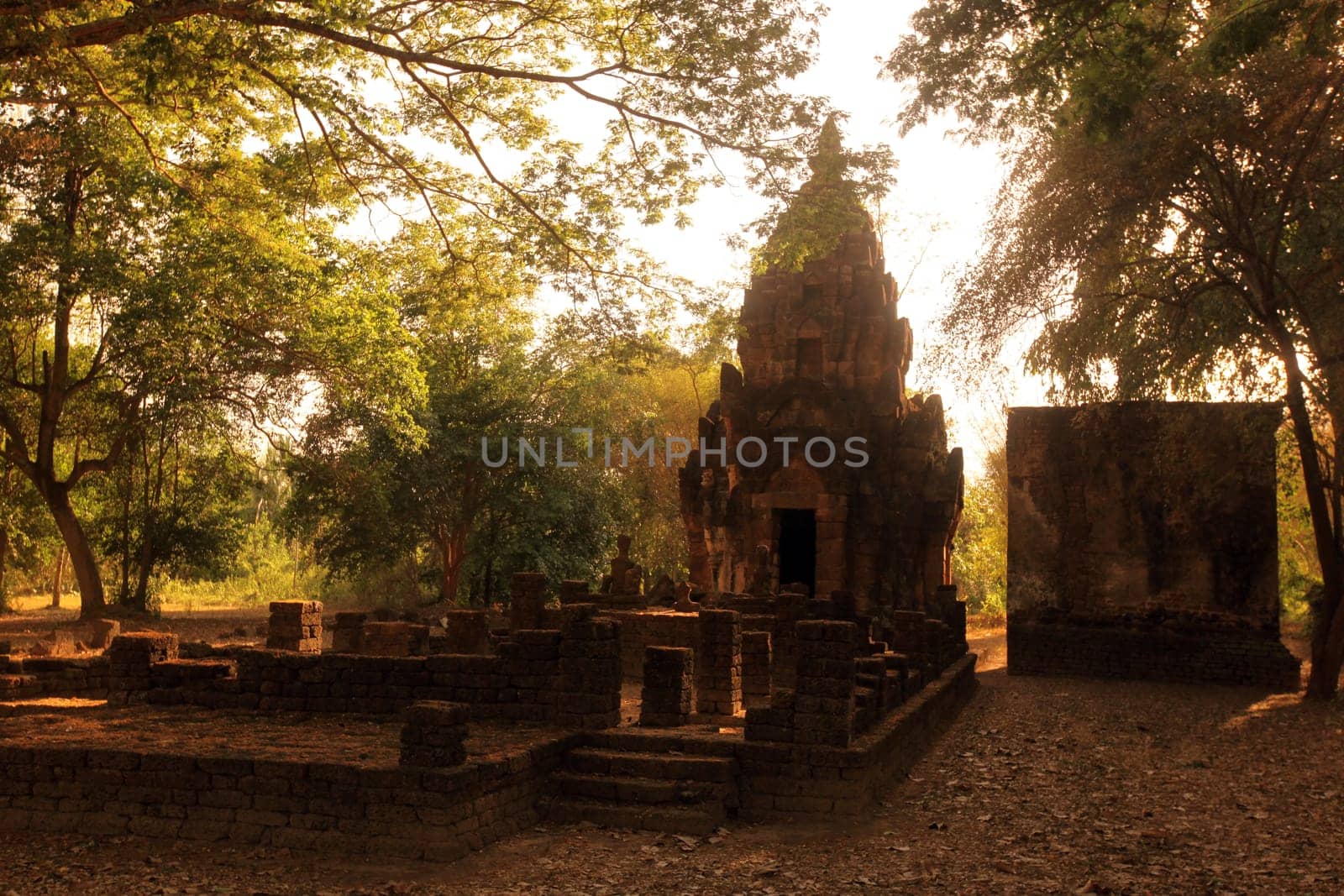 A wat in the Si Satchanalai-Chaliang Historical Park about 50 km from Sukhothai in Sukhothai Province in northern Thailand in South East Asia.