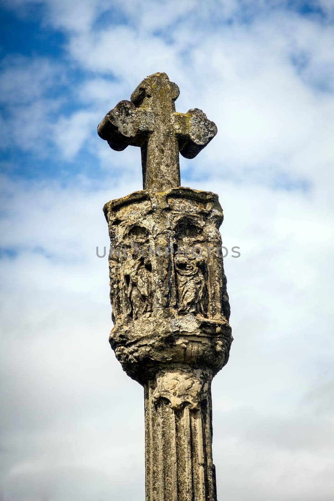 Cross of the camino de santiago as it passes through Cenicero, the province of La Rioja, Spain