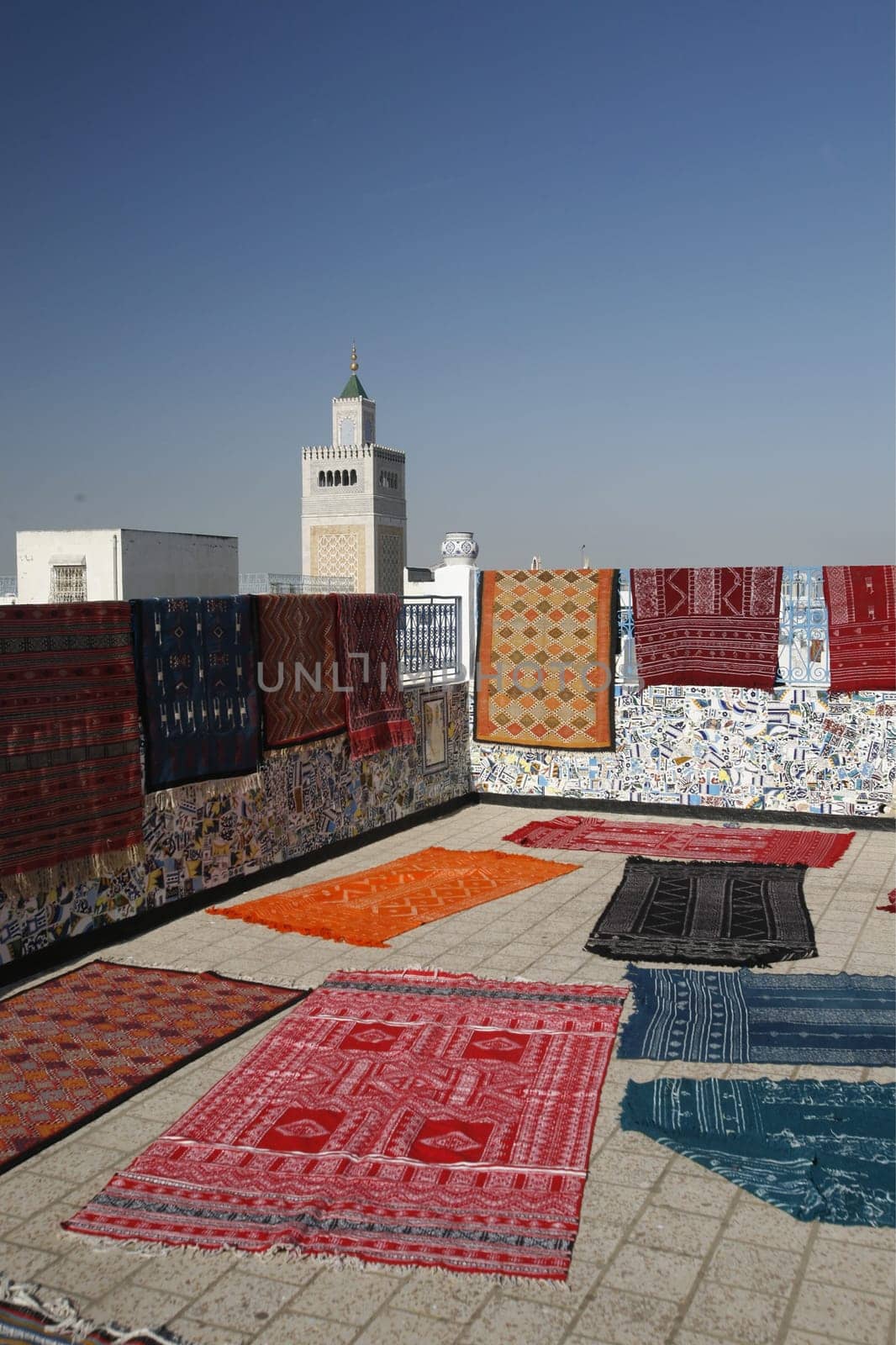 AFRICA,NORTH AFRICA,TUNISIA,TUNIS,OLD TOWN,MEDINA,SOUQ,GRAND MOSQUE