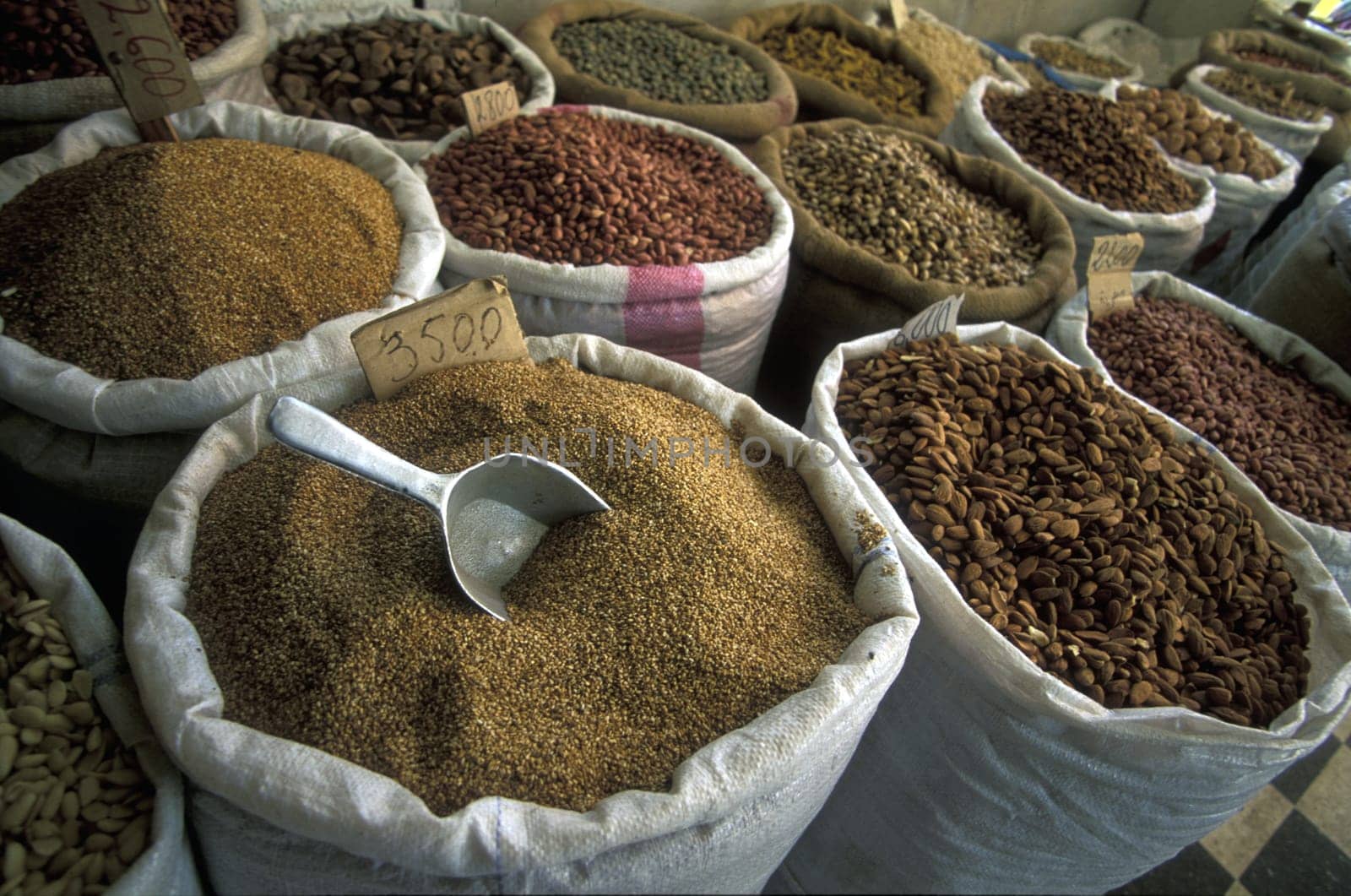 Africa,Tunisia,Monastir At the market or Souq in the Altadt of the coastal city of Monastir in Central Tunisia. (URS FLUEELER)