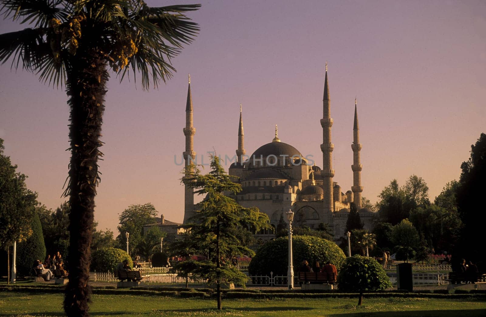 The Blue Mosque in the Sulranahmet district of Istanbul in the Tuerkey.