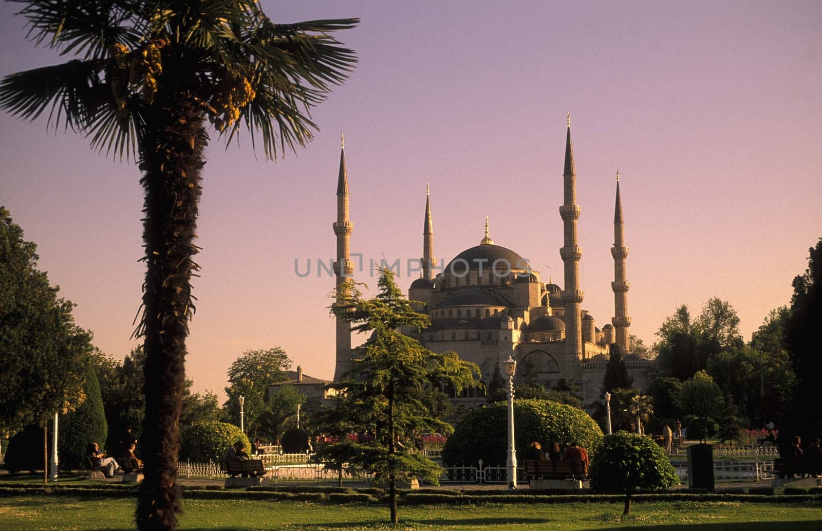 The Blue Mosque in the Sulranahmet district of Istanbul in the Tuerkey.