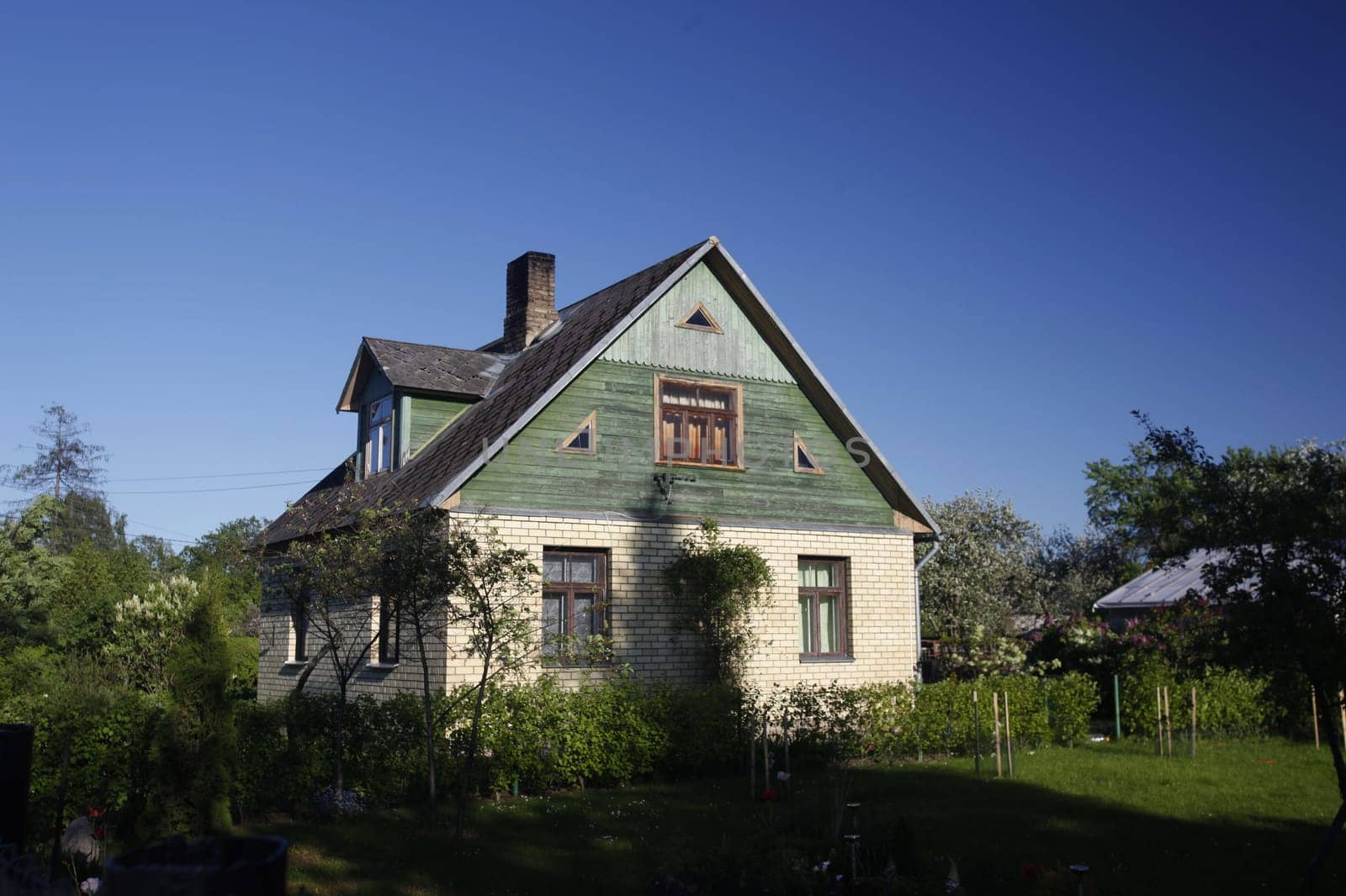 EUROPE,EASTERN EUROPE,BALTIKUM,LATVIA,OSTSEE,JURMALA,HOLZHAUS,WALD