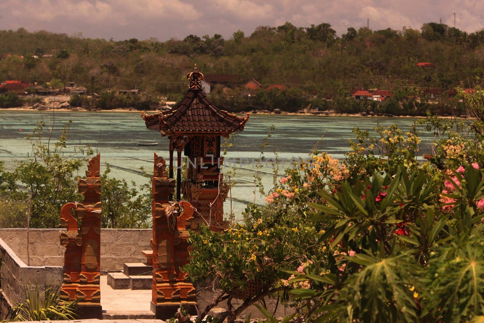 Asia,South East,Indonesia,Bali,Island,Nusa Lembongan,Jungutbatu,Village,Main Town,Old Town,Temple,Alley,Village,Architecture,Everyday,Tradition,Culture,(Urs Flueeler)