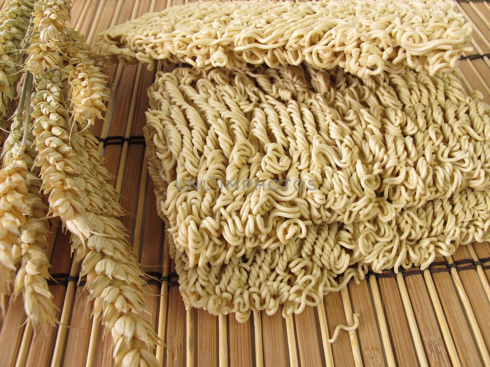 Mie noodles and wheat