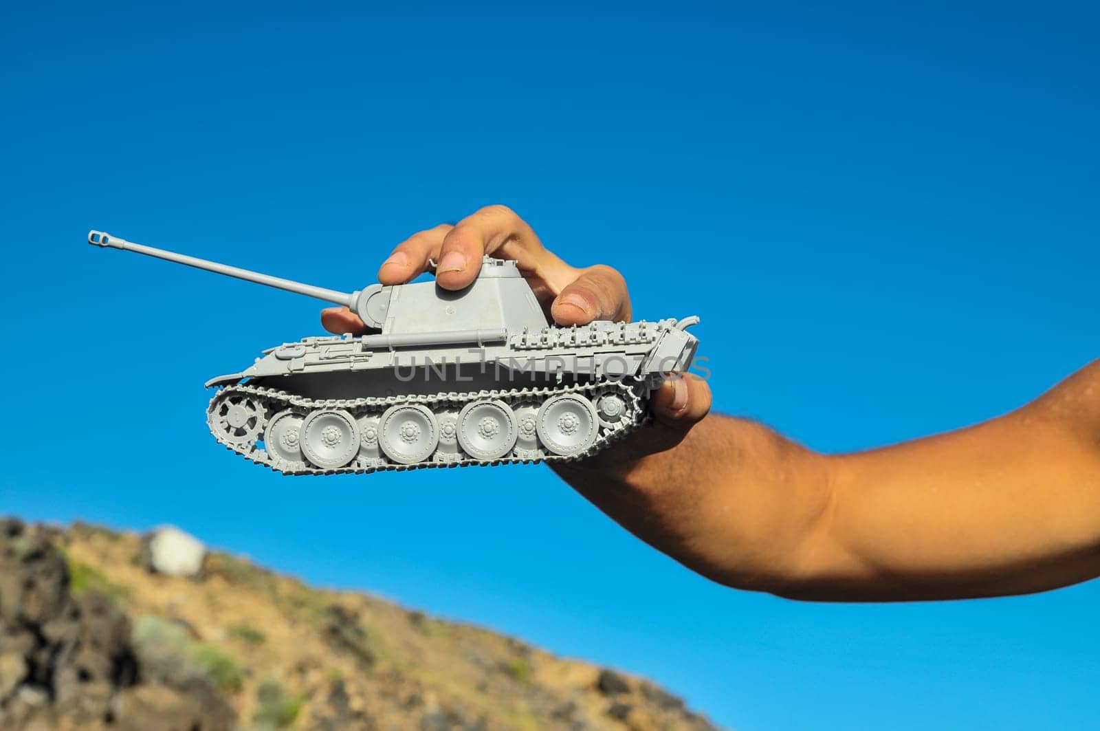 Old Ancient Vinatge Figurine Model Gray Tank From World War