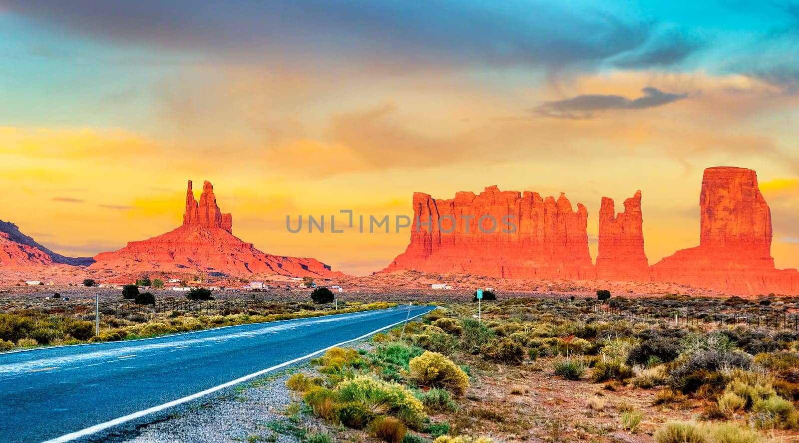 famous long road in front of Monument Valley, USA