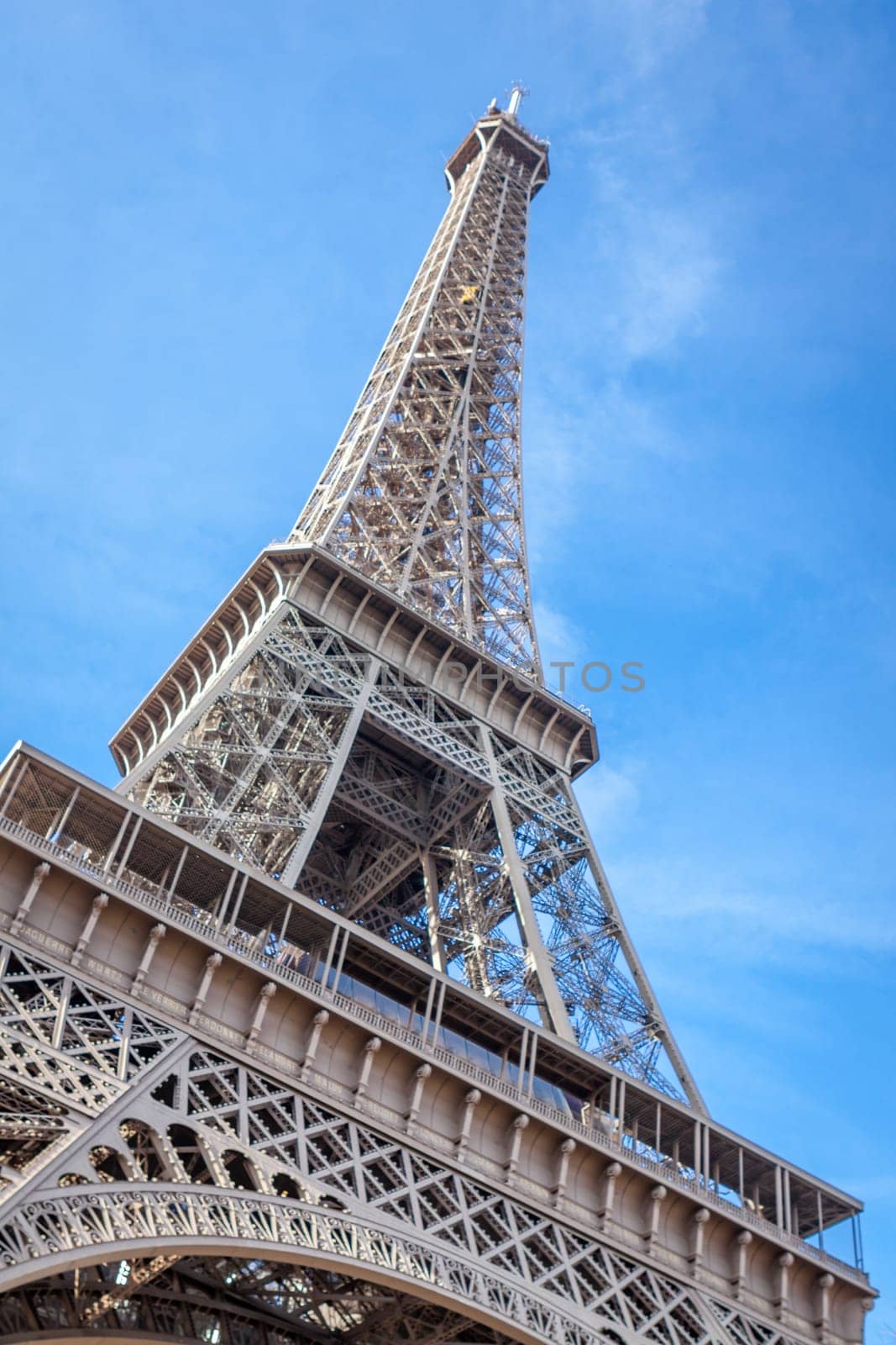eiffeltower in paris landmark in front of blue sky in spring architecture view