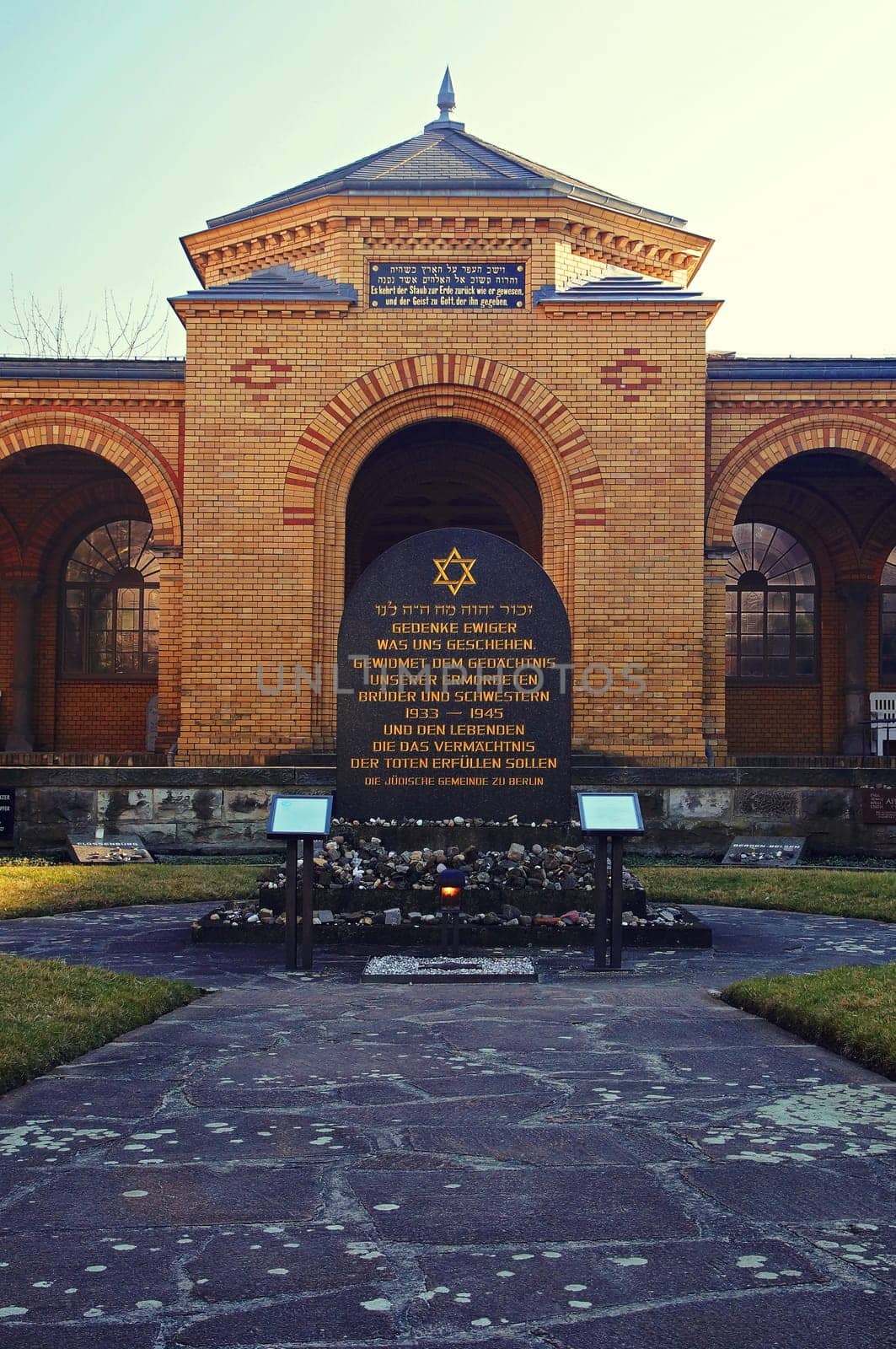 Jüdischer Friedhof in Berlin-Weissensee / jewish cemetery in Berlin-Weissensee