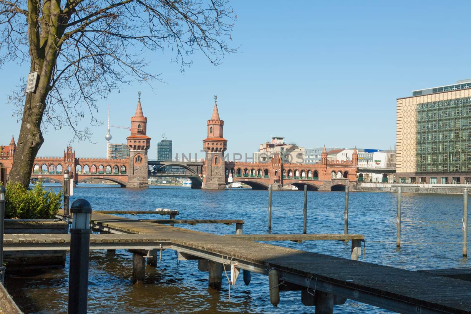 Empty bridges in the Spree in front of the Oberbaumbrücke