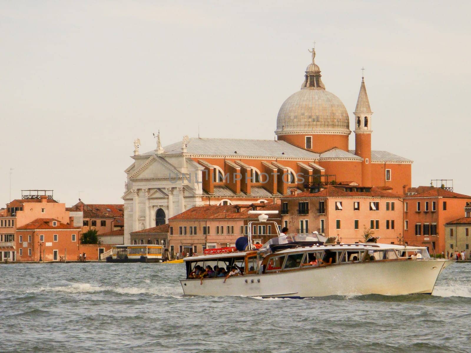 venice,old town,city trip,day trip,honeymoon,ferry,boat tour