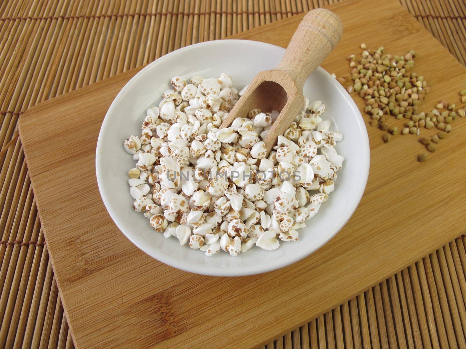 Puffed buckwheat