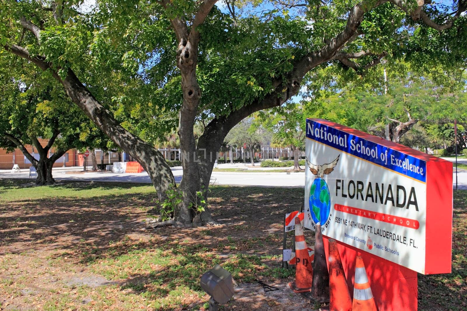 FORT LAUDERDALE, FLORIDA - FEBRUARY 17, 2014
