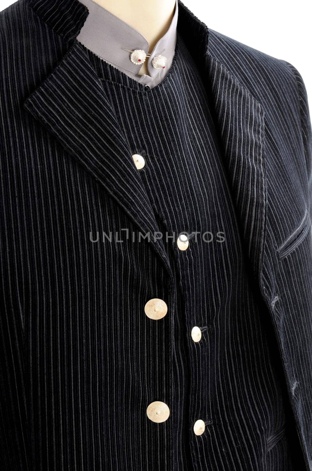 Groom dress in velvet  comprising: poplin shirt, velvet vest, velvet jacket, velvet pants
