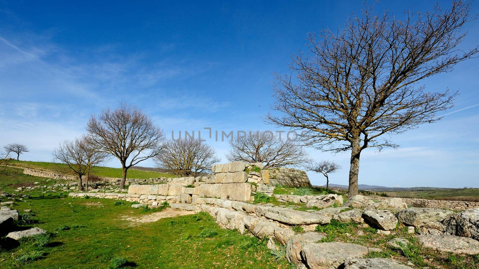 Giants' Tombs of Madau...The necropolis of Madau is located near the Nuraghe complex known as the Gremanu, a necropolis nuragica which is the plateau of Pratobello. Barbagia Ollolai in the middle of the valley of the riu Madau, in the direction of the step of Corru 'and Boi. The complex includes four burial tombs of the giants, made nuragica age, dating back to the Late Bronze-Late Bronze Age (1300-900 BC).