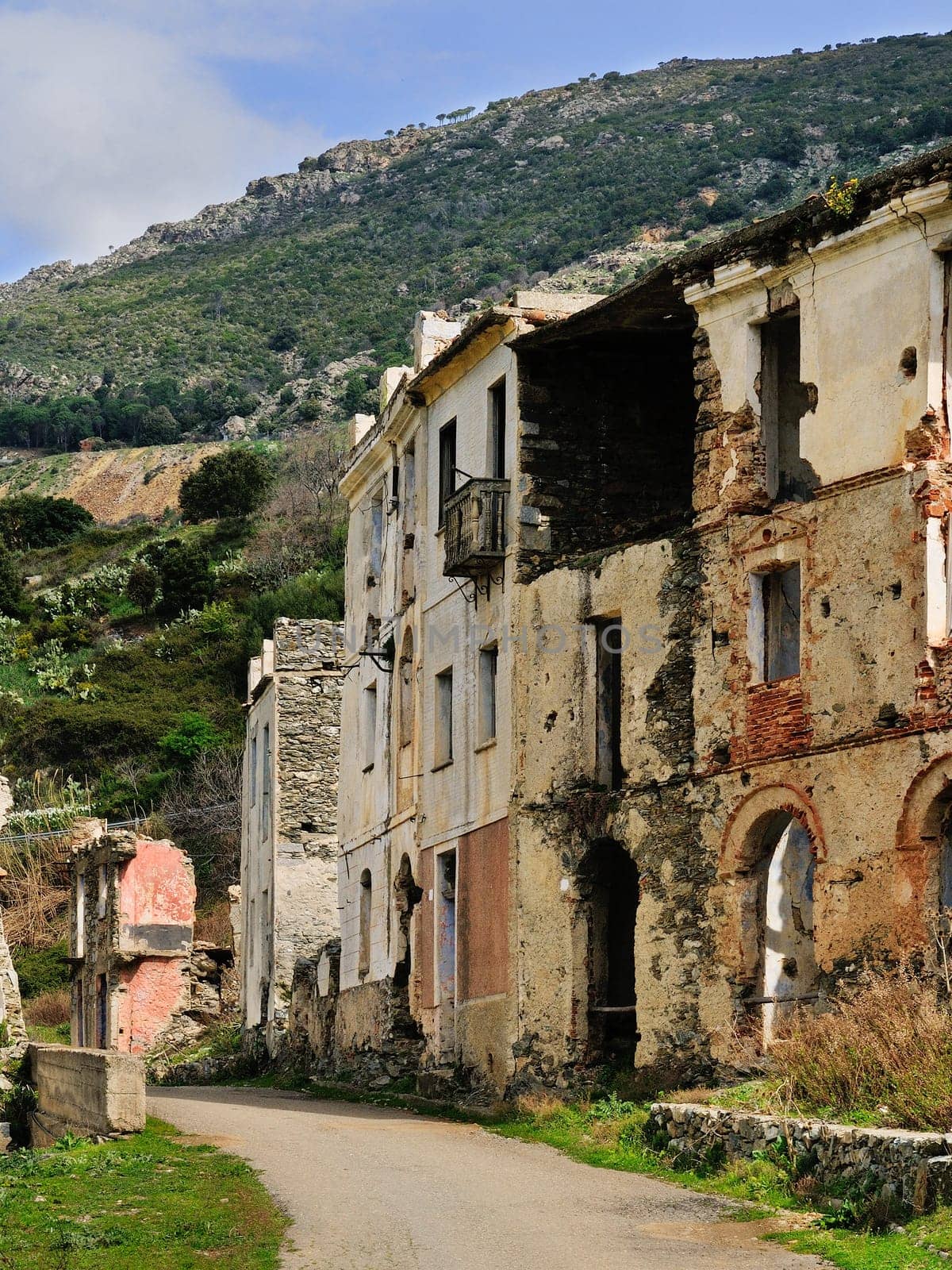 Old Gairo was partially destroyed by a flood in 1951, and in 1963 it was completely abandoned, the new houses were rebuilt a little higher than the half-destroyed village. It 's the most famous ghost town of Sardinia, surely one of the most beautiful and picturesque corners of Ogliastra and the whole island.