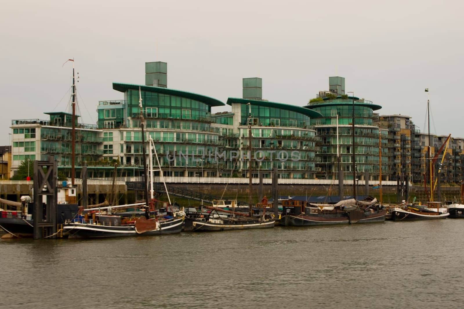 Residential house,architecture,London,shore,steps,tower,curious,Thames,property housing
