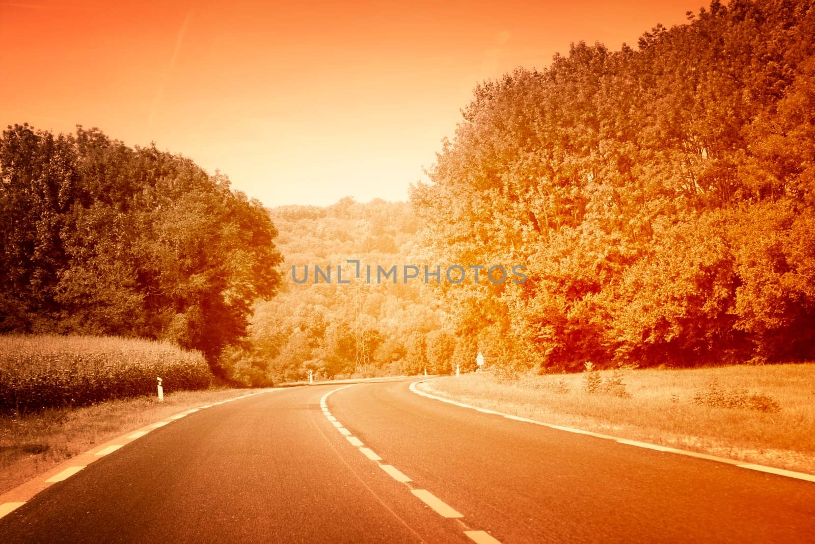 Picture of a empty highway.