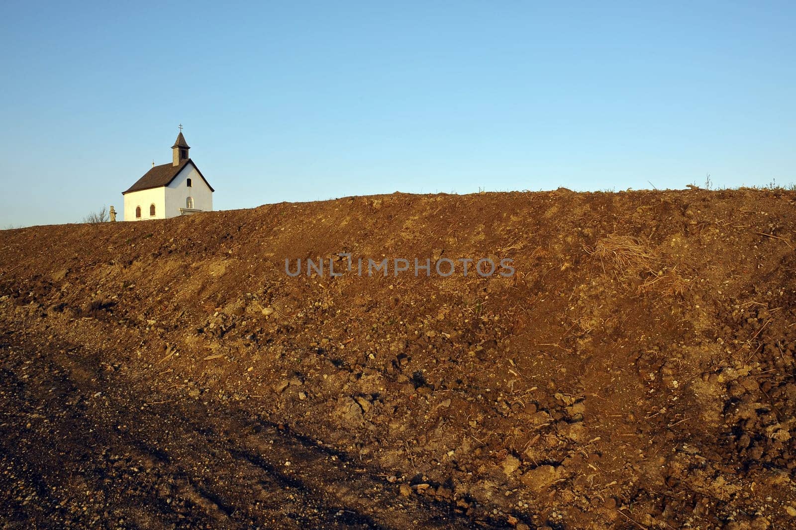 Chapel on an earth wall near Oggau