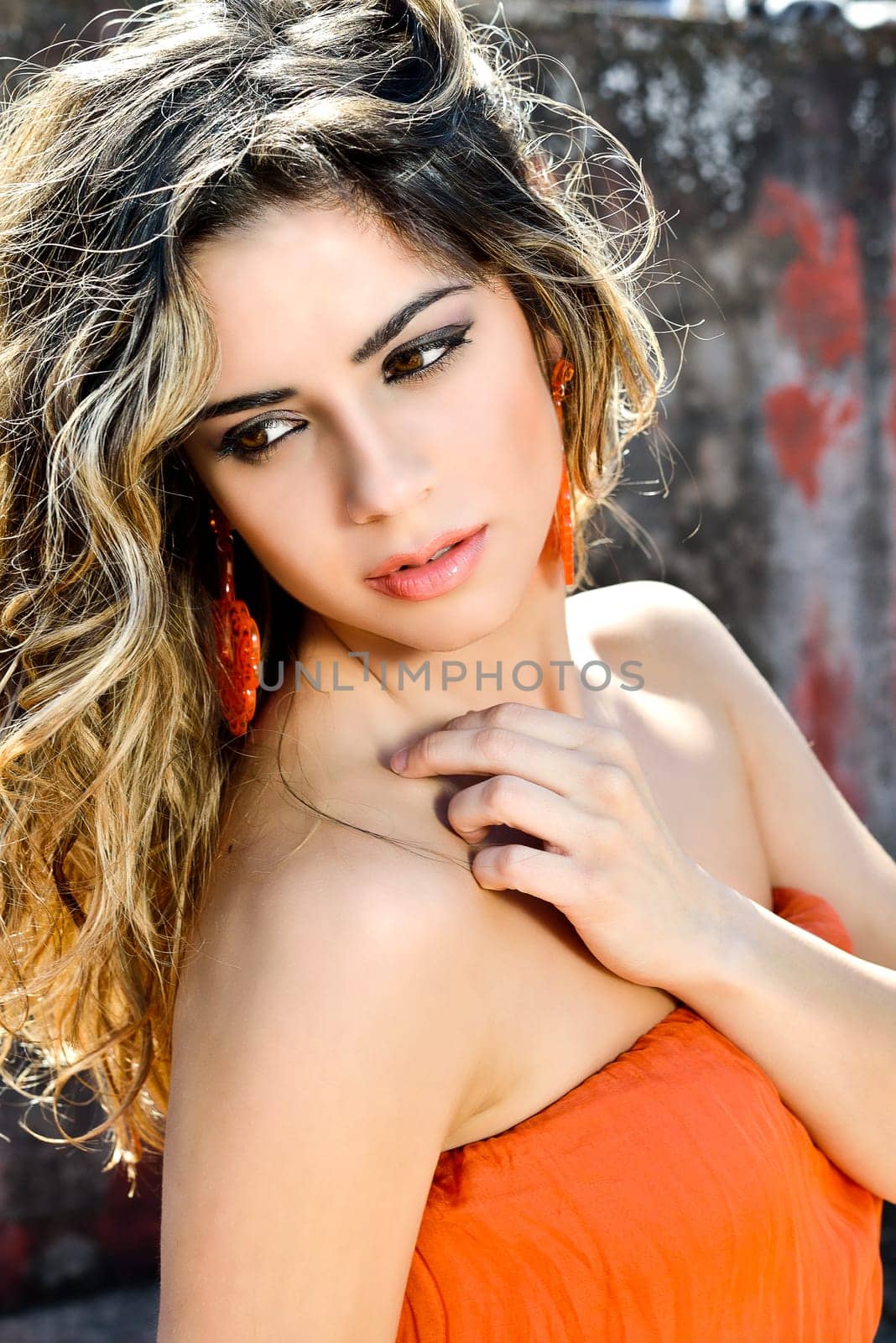 beautiful caucasian woman in outdoors