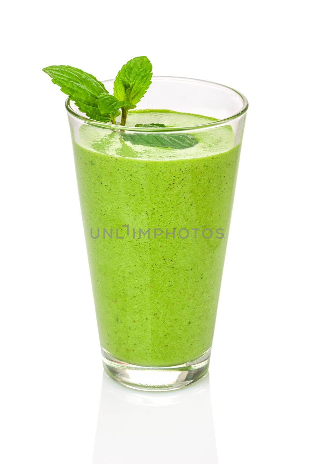 Green smoothie with mint