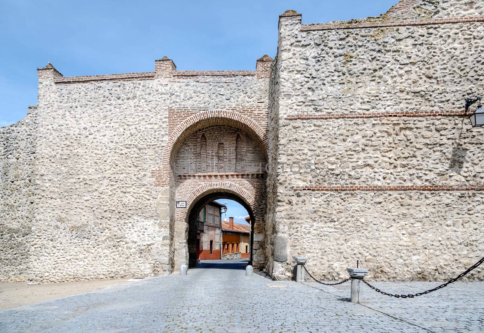 Gate and San Miguel arch walls Olmedo, Valladolid, Spain