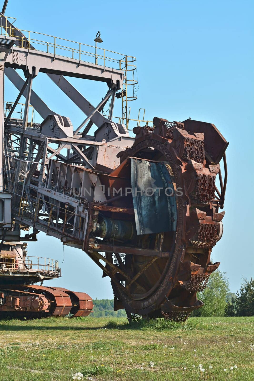 gigantic excavator in the disused Ferropolis opencast mine