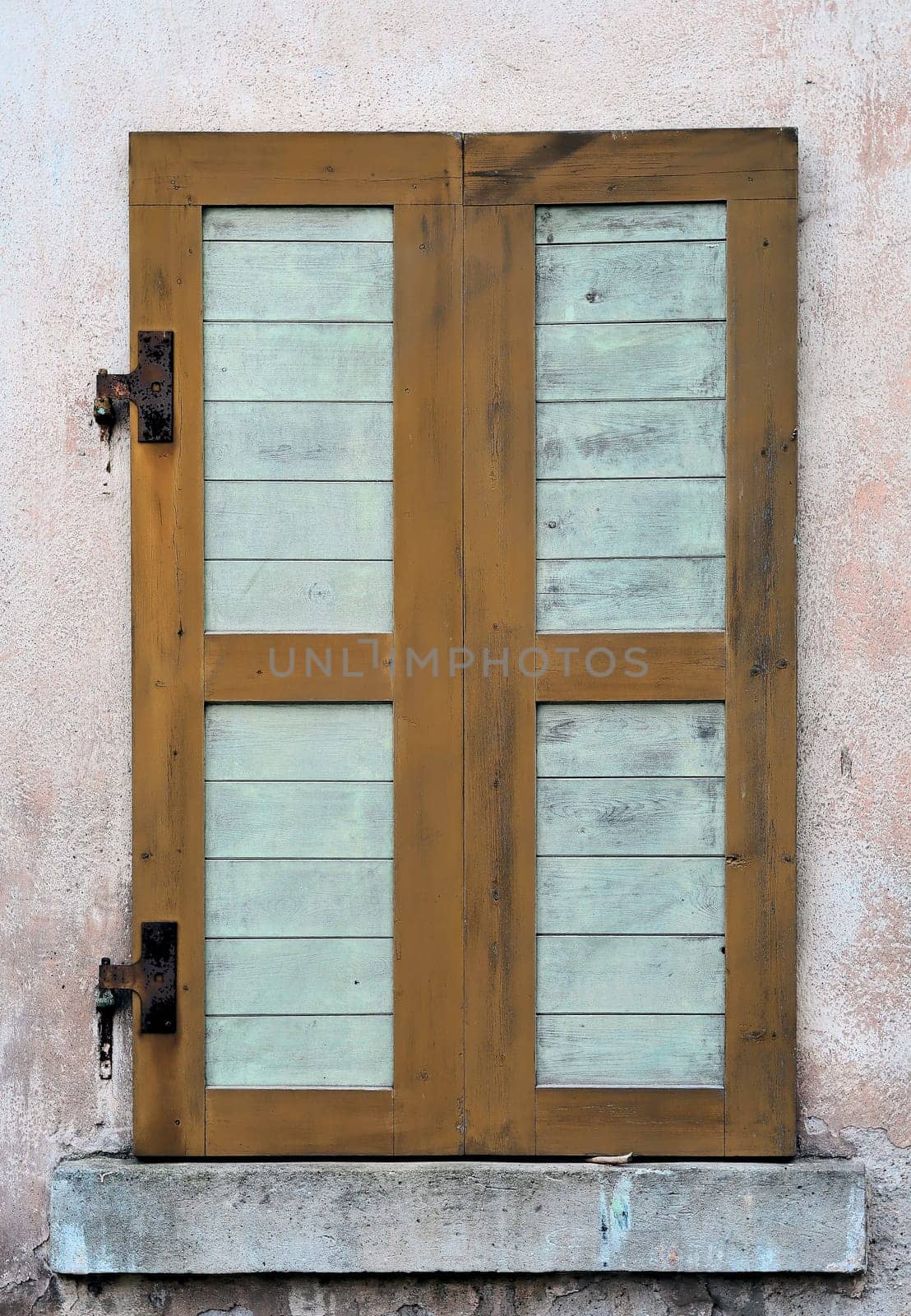Window shop at an old house