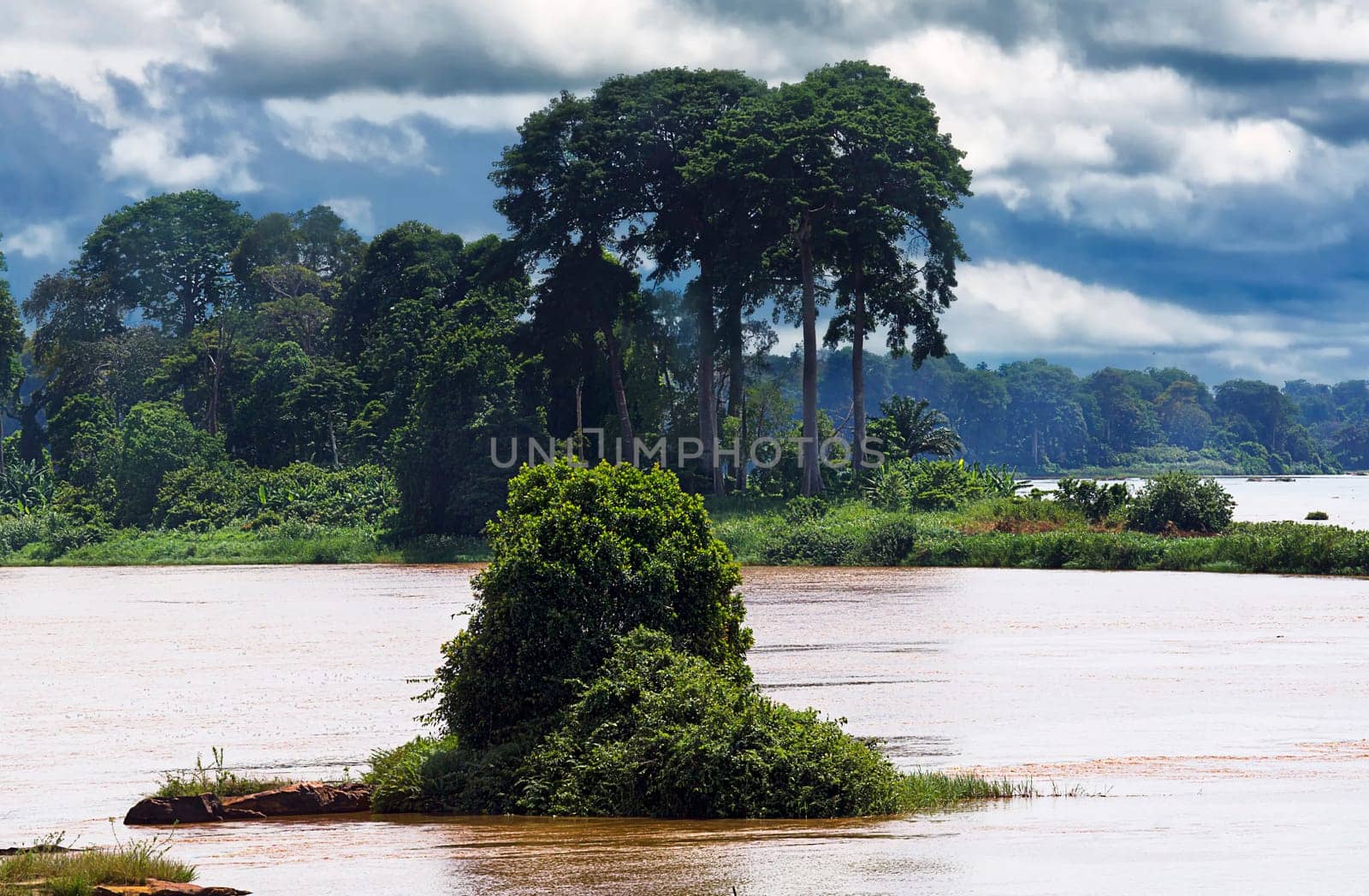 Rainy season at Sanaga