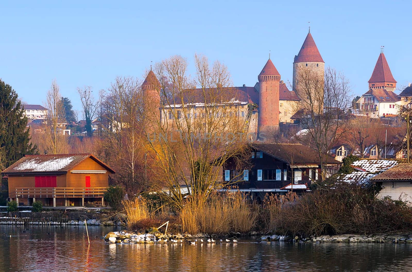 Estavayer le Lac with castle