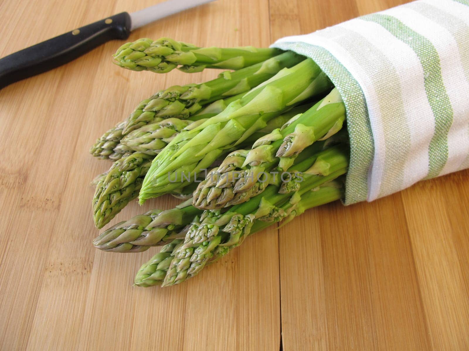 Green asparagus