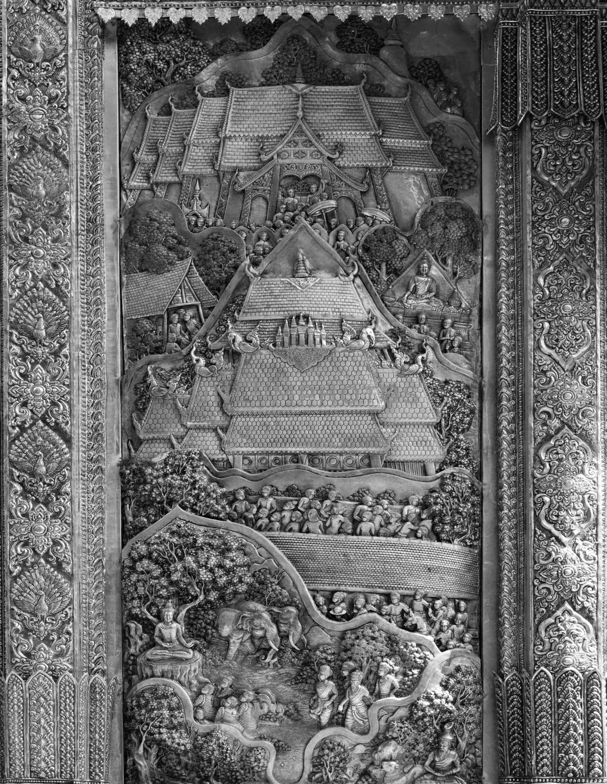 Chasing on silver with a plot Thai folklore