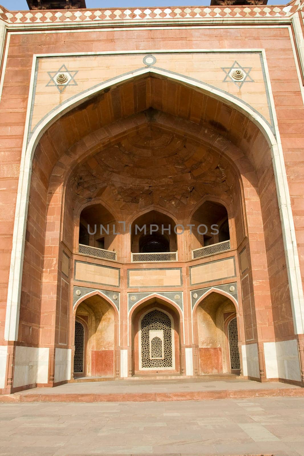 Multiple sub-entries and galleries at entrance of Humayun's Tomb, New Delhi, India, Asia