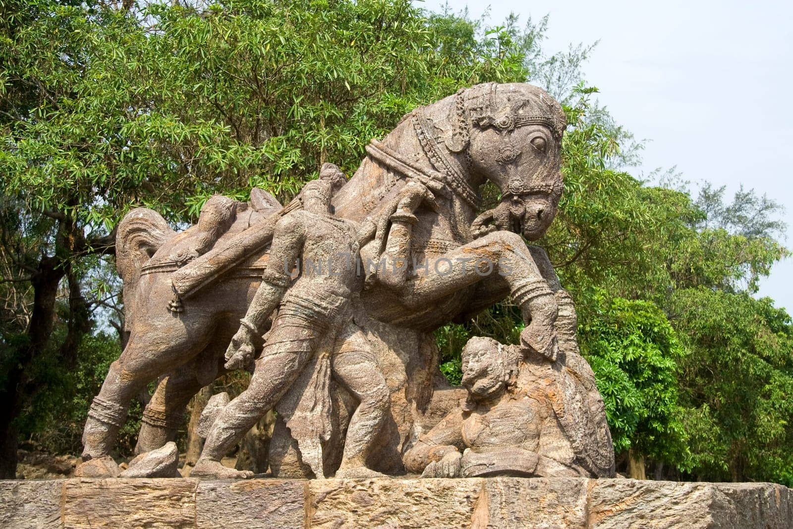 Sculpture of war horse crossing over soldier at Sun Temple, Konark, Orissa, India, Asia