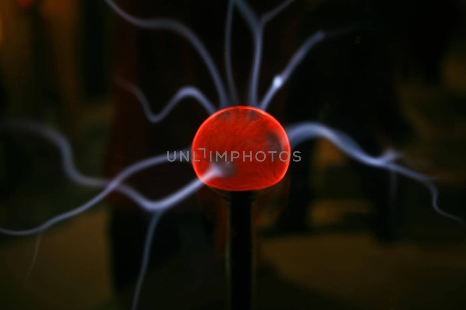 Plasma sphere with smooth magenta-blue flames