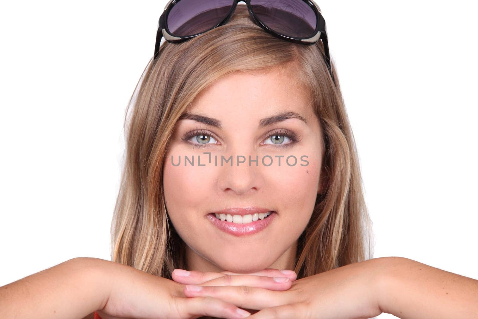 portrait of a young woman with sunglasses