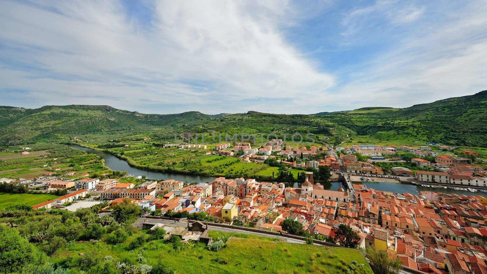 Bosa is situated on the mouth of the river Temo, the only town in Sardinia built on the estuary of a river navigable.