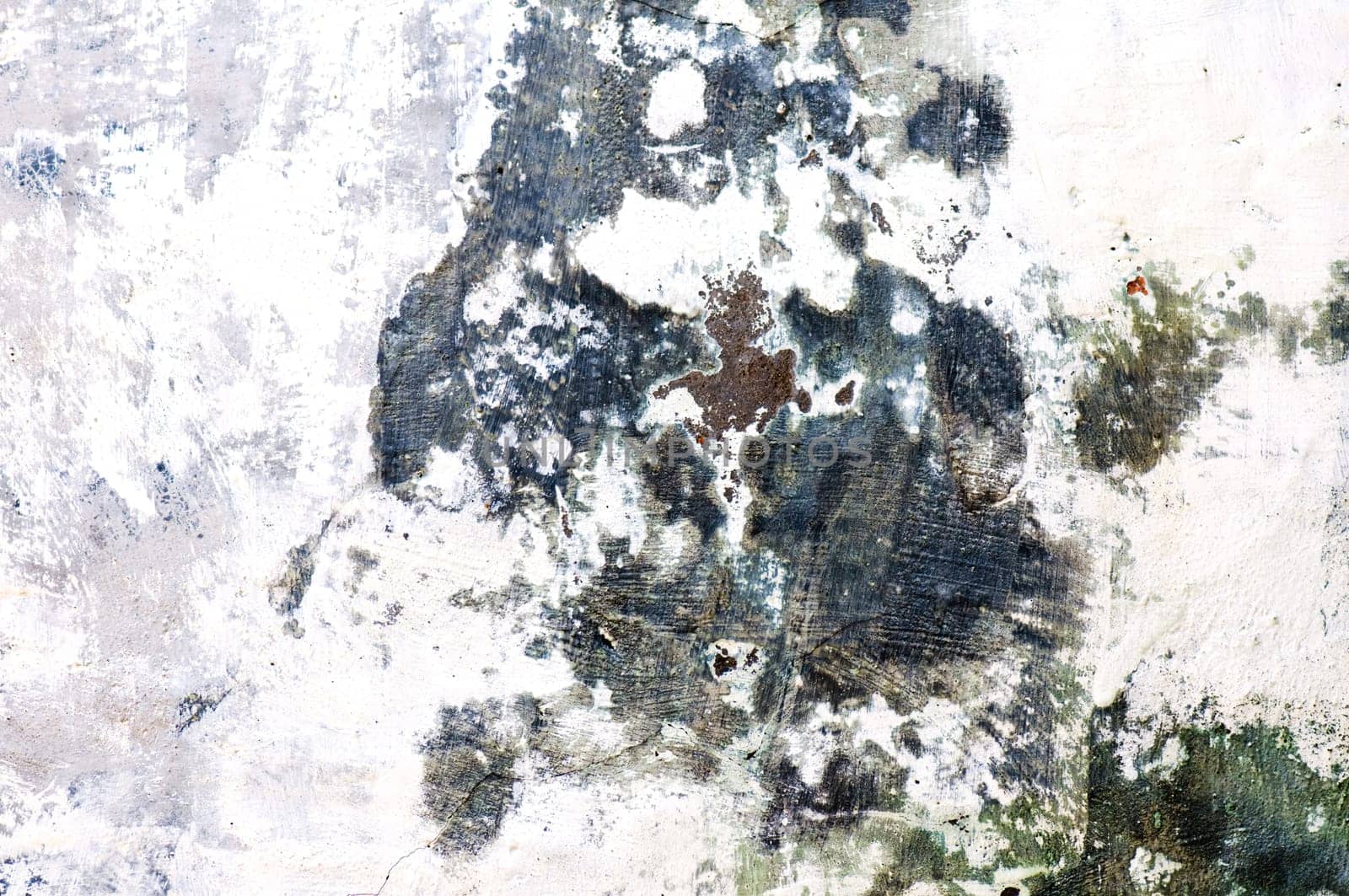 The background of grunge wall with crevice
