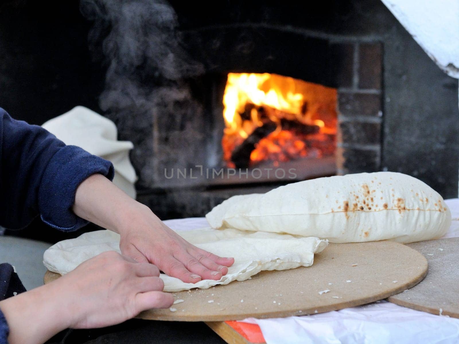 The Carasau is a typical Sardinian bread, spread all over the island is known as the Italian Music of paper.