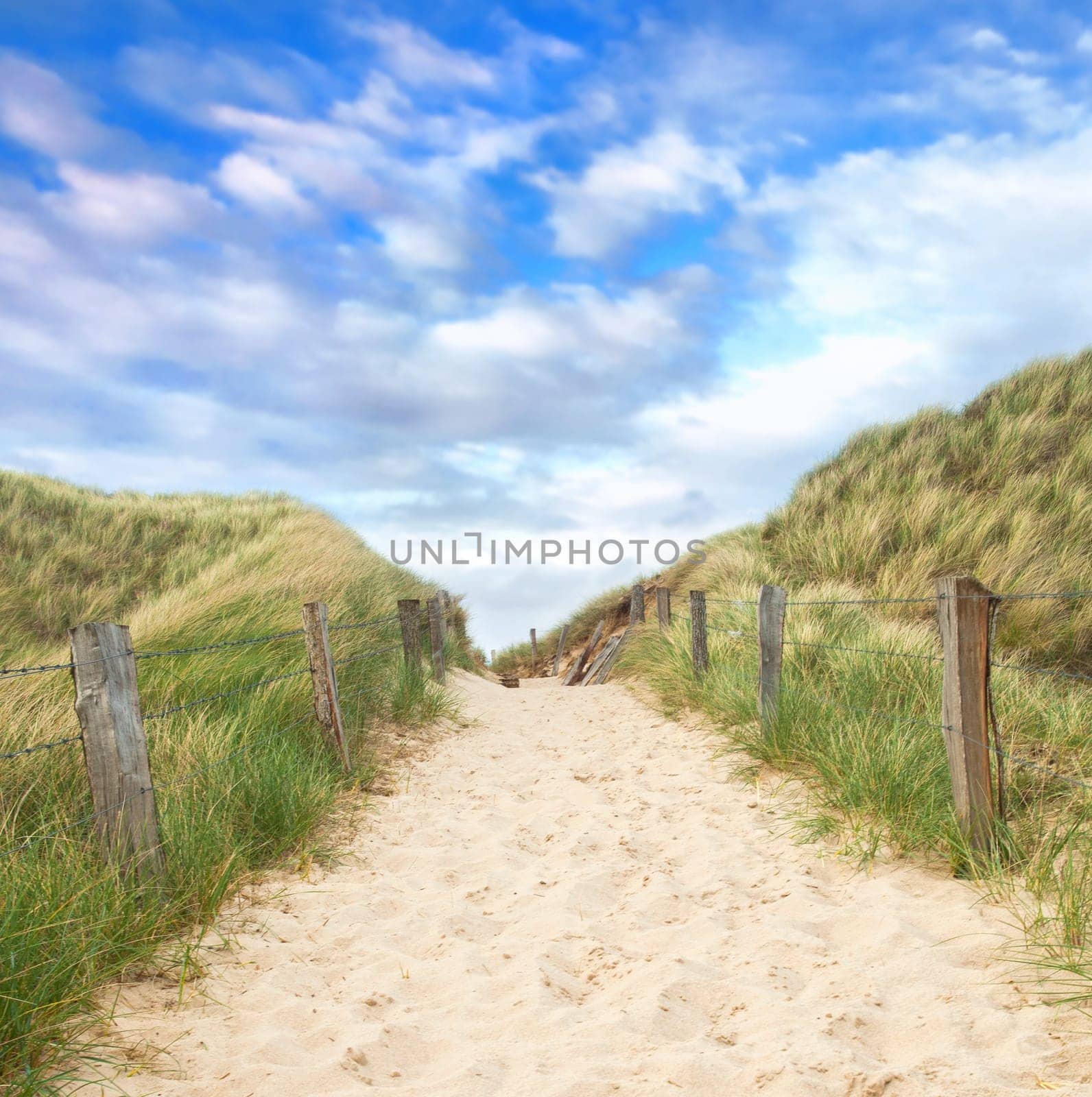 Beach access to the sea