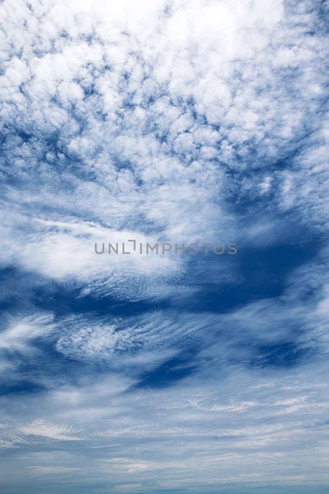 clouds in the blue sky